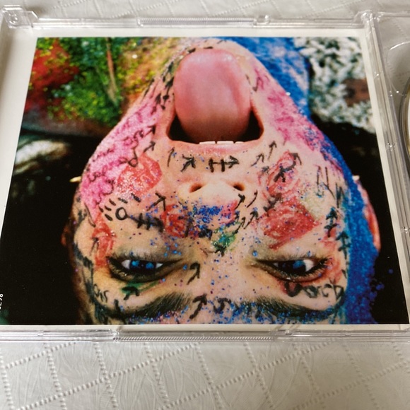 🎶PRICING🎶 Gloria Estefan CD & DVD - Unwrapped Music CD & Famous DVD - Picture 4 of 7